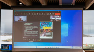 Bilde av skjern. Gaute Voigt-Hanssen fra Klima- og miljødepartementet som deltar digitalt.